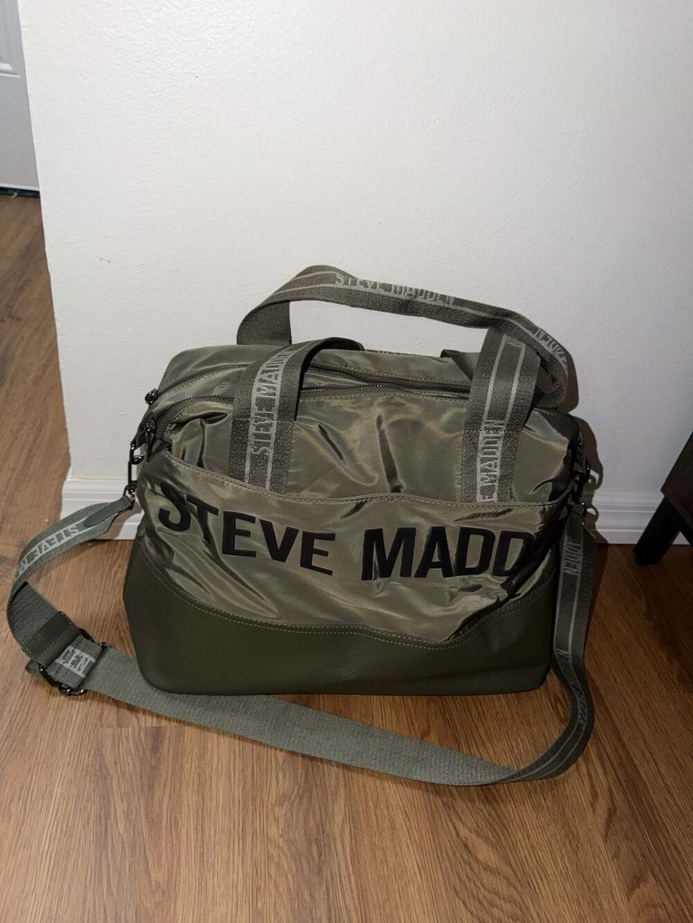 Steve Madden BGymm Nylon Weekender Duffle Bag in Olive Green